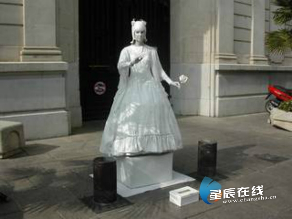 诗话桥 | 杨雨:旅法日记之阿维尼翁教皇宫及阿维尼翁断桥 诗话桥 | 杨雨:旅法日记之阿维尼翁教皇宫及阿维尼翁断桥