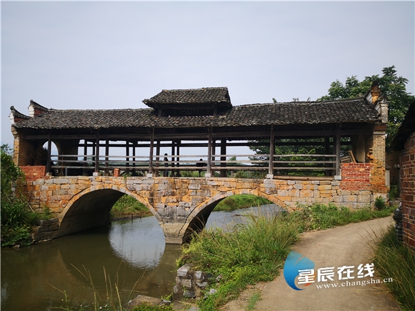 诗话桥丨杨雄心:无语风雨桥 诗话桥丨杨雄心:无语风雨桥