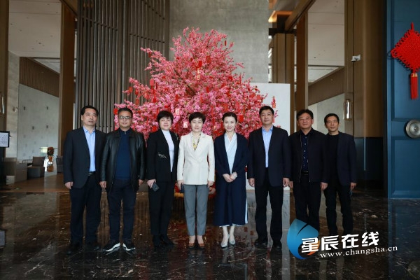 6031d383bf229.jpg 诗话桥丨黄瑾迟:民生忧乐总关情——岳阳三眼桥考察纪实